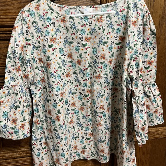 Time and Tru XLarge floral top with 3/4 length sleeves, smoke free home - Picture 1 of 4